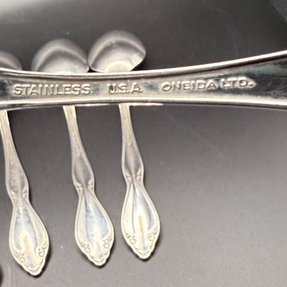 Set Of 6 Oneida Stainless Steel Berkeley Pattern Teaspoons Floral Design - Picture 4 of 5